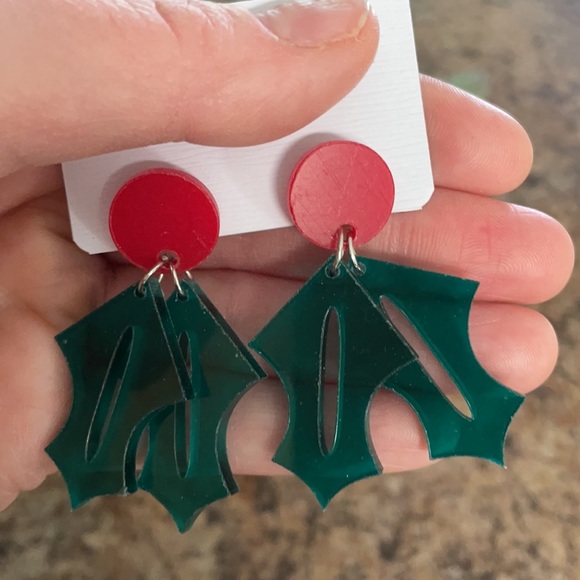 Acrylic Mistletoe Earrings - Picture 4 of 4